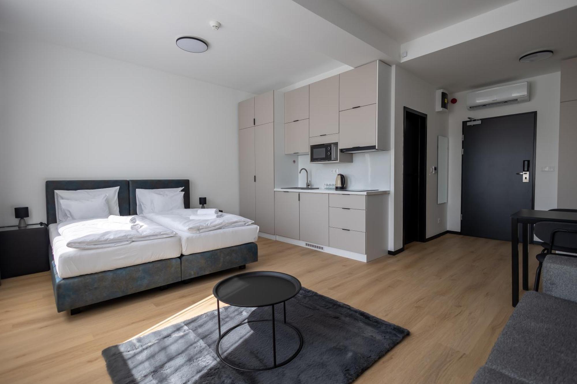 ميسكولك Central Residence Apartmanok المظهر الخارجي الصورة